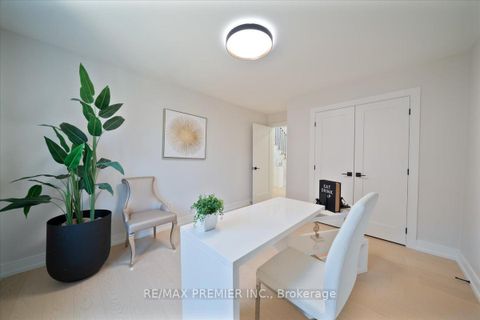 Photo 10 at 157 Jeanne Drive, East Woodbridge, Vaughan