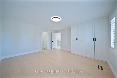 Photo 31 at 157 Jeanne Drive, East Woodbridge, Vaughan
