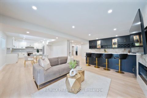Photo 34 at 157 Jeanne Drive, East Woodbridge, Vaughan
