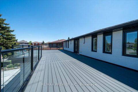 Photo 45 at 157 Jeanne Drive, East Woodbridge, Vaughan