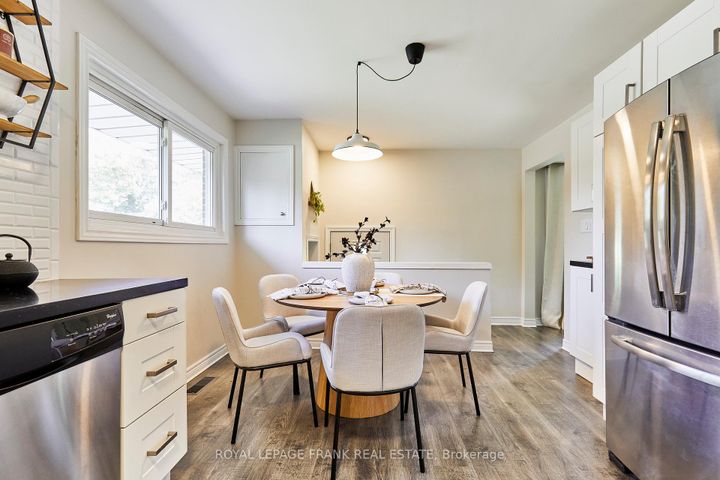 Photo 10 at 432 Park Road N, McLaughlin, Oshawa