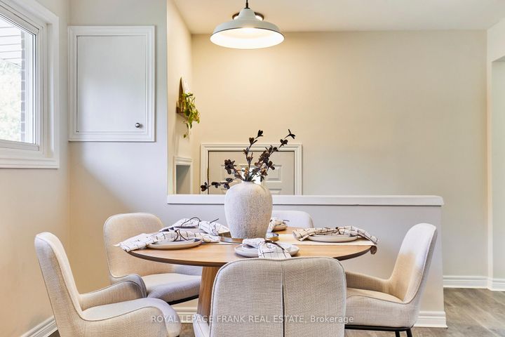 Photo 11 at 432 Park Road N, McLaughlin, Oshawa