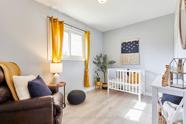 Photo 18 at 432 Park Road N, McLaughlin, Oshawa