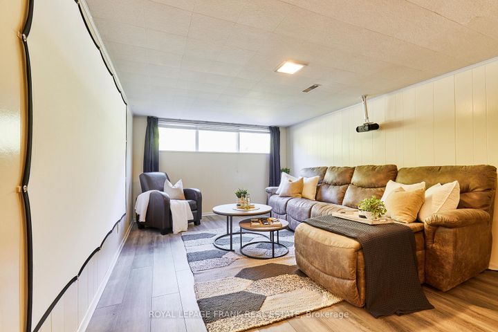 Photo 26 at 432 Park Road N, McLaughlin, Oshawa