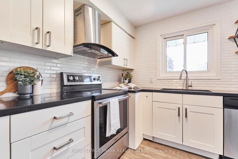 Photo 2 at 432 Park Road N, McLaughlin, Oshawa