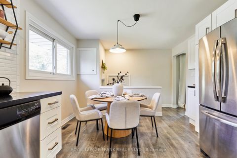 Photo 10 at 432 Park Road N, McLaughlin, Oshawa