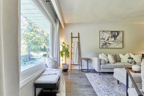 Photo 12 at 432 Park Road N, McLaughlin, Oshawa