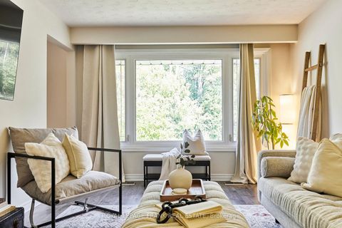 Photo 15 at 432 Park Road N, McLaughlin, Oshawa