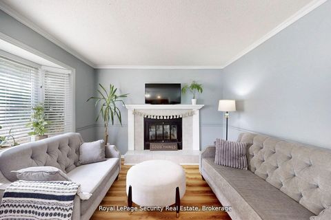 Photo 10 at 122 Browning Trail, Letitia Heights, Barrie