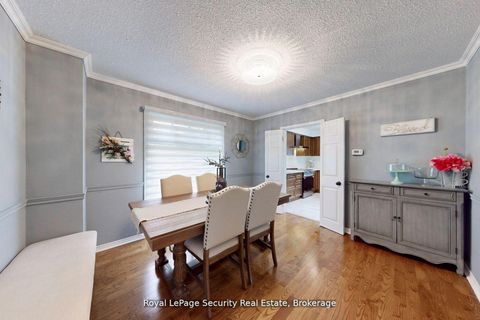 Photo 13 at 122 Browning Trail, Letitia Heights, Barrie Photo 13 at 122 Browning Trail, Letitia Heights, Barrie