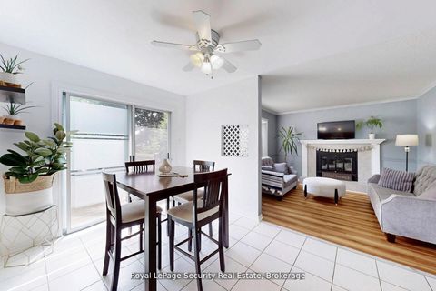 Photo 18 at 122 Browning Trail, Letitia Heights, Barrie