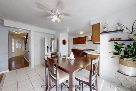 Photo 19 at 122 Browning Trail, Letitia Heights, Barrie
