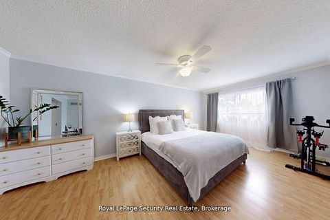 Photo 22 at 122 Browning Trail, Letitia Heights, Barrie