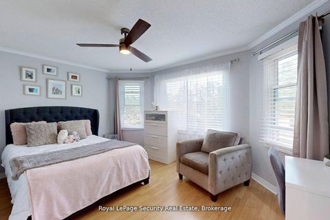 Photo 25 at 122 Browning Trail, Letitia Heights, Barrie