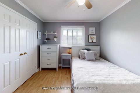 Photo 28 at 122 Browning Trail, Letitia Heights, Barrie
