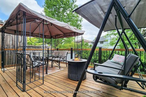 Photo 42 at 122 Browning Trail, Letitia Heights, Barrie