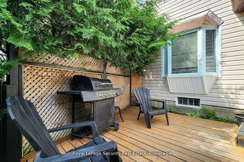 Photo 44 at 122 Browning Trail, Letitia Heights, Barrie