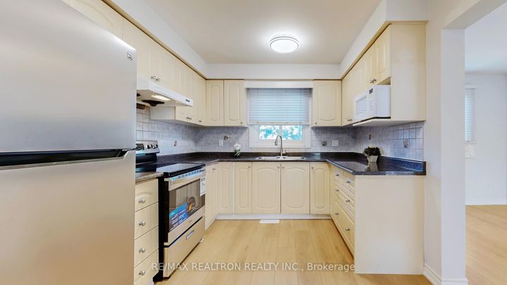 Photo 14 at 85 - 29 Fundy Bay Boulevard, Steeles, Toronto