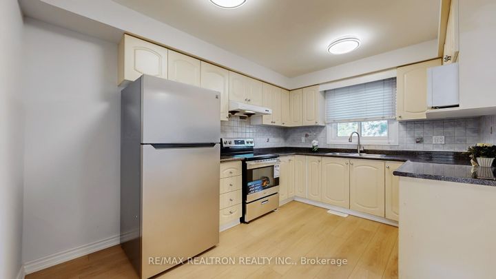Photo 15 at 85 - 29 Fundy Bay Boulevard, Steeles, Toronto