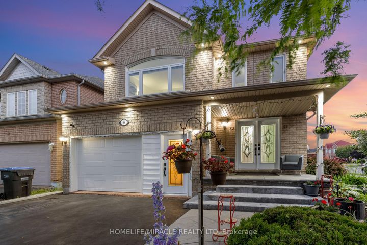 Photo 3 at 44 Newark Way, Fletcher's Meadow, Brampton
