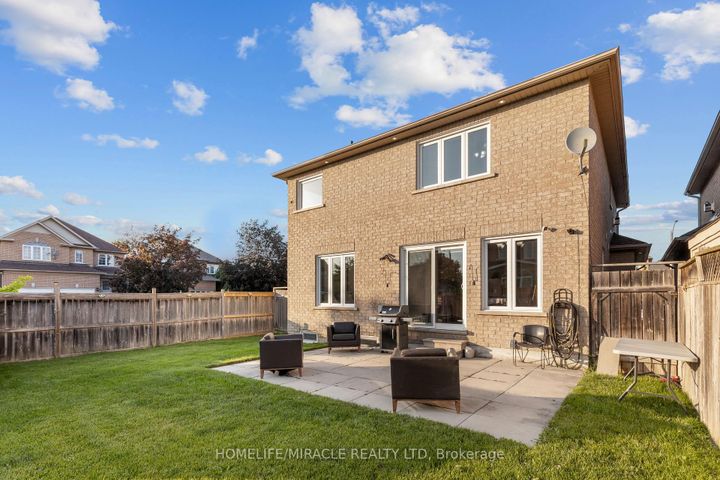 Photo 48 at 44 Newark Way, Fletcher's Meadow, Brampton