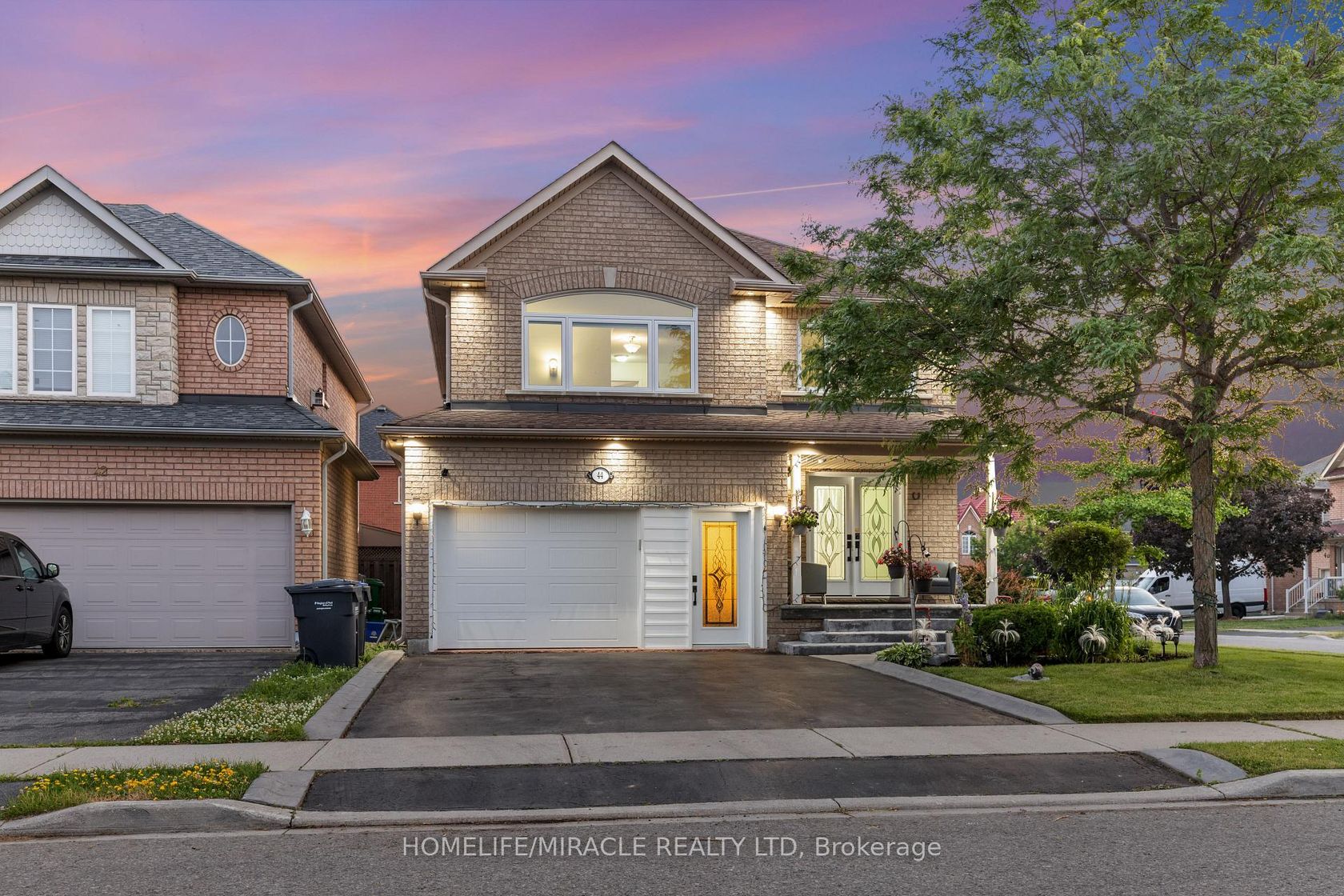 44 Newark Way, Fletcher's Meadow, Brampton 2