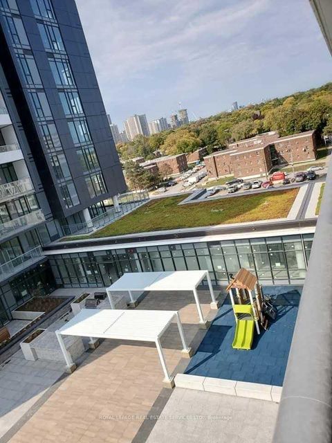 Photo 15 at 912 - 225 Sumach Street, Regent Park, Toronto