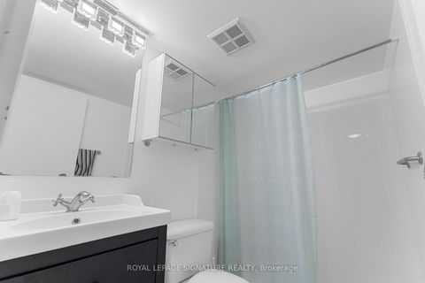 Photo 9 at 403 - 1001 Bay Street, Bay Street Corridor, Toronto Photo 9 at 403 - 1001 Bay Street, Bay Street Corridor, Toronto