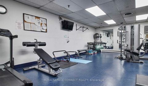Photo 5 at 912 - 1360 York Mills Road, Donalda, Toronto