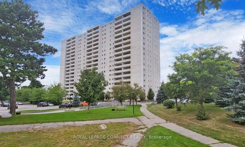 Photo 7 at 912 - 1360 York Mills Road, Donalda, Toronto