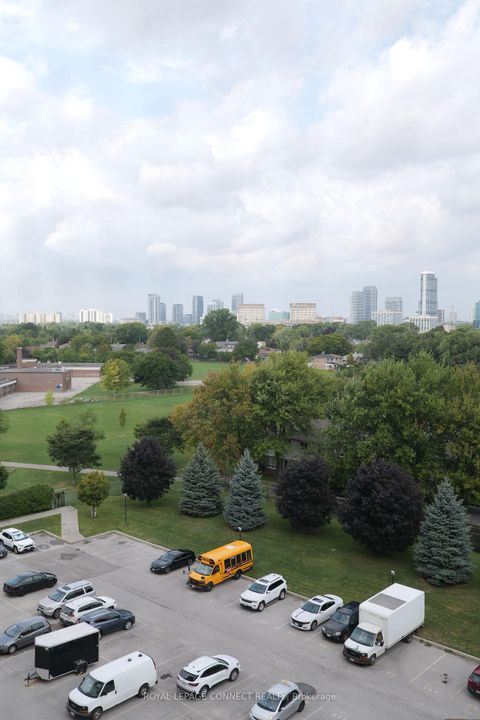 Photo 11 at 912 - 1360 York Mills Road, Donalda, Toronto