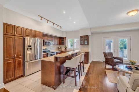 Photo 6 at 131 Nelson Street, BR Bronte, Oakville