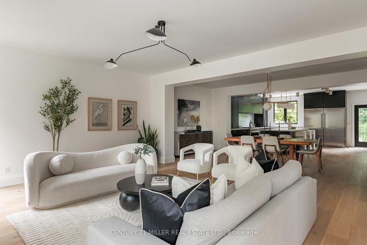 Photo 8 at 935 Harvey Place, LaSalle, Burlington