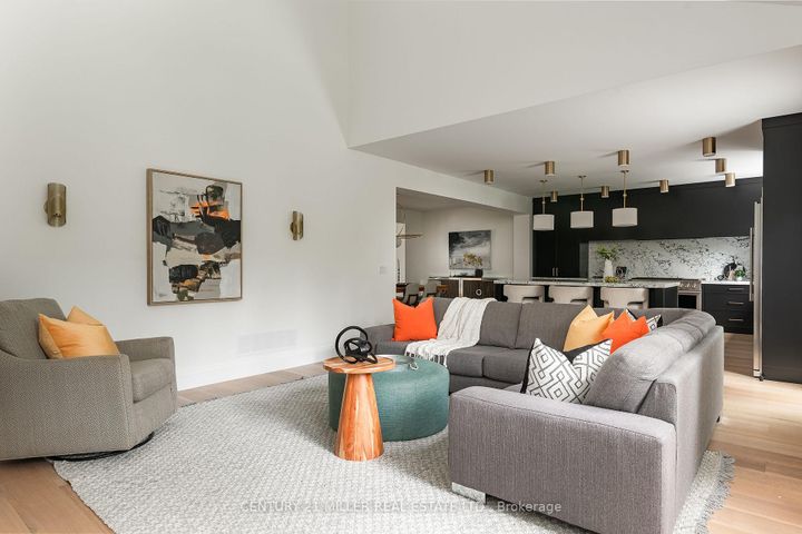 Photo 22 at 935 Harvey Place, LaSalle, Burlington