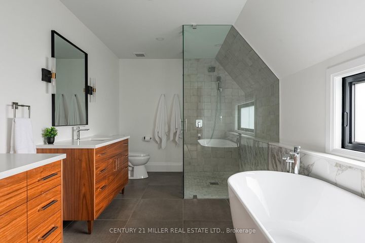 Photo 34 at 935 Harvey Place, LaSalle, Burlington