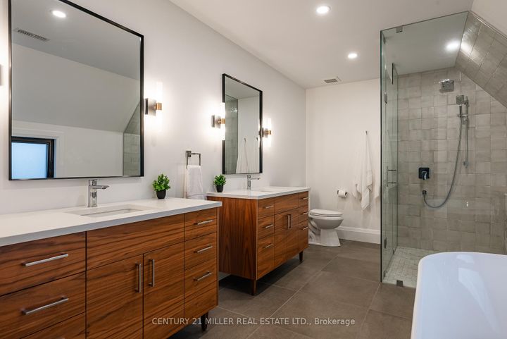 Photo 35 at 935 Harvey Place, LaSalle, Burlington
