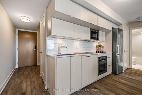 Photo 3 at 1704 - 575 Bloor Street E, North St. James Town, Toronto