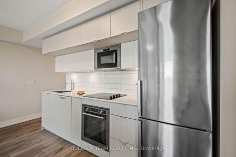 Photo 4 at 1704 - 575 Bloor Street E, North St. James Town, Toronto