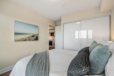 Photo 10 at 1704 - 575 Bloor Street E, North St. James Town, Toronto