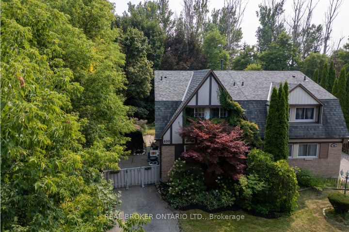 Photo 3 at 400 Wickham Court, Eastdale, Oshawa