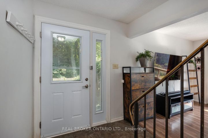 Photo 6 at 400 Wickham Court, Eastdale, Oshawa