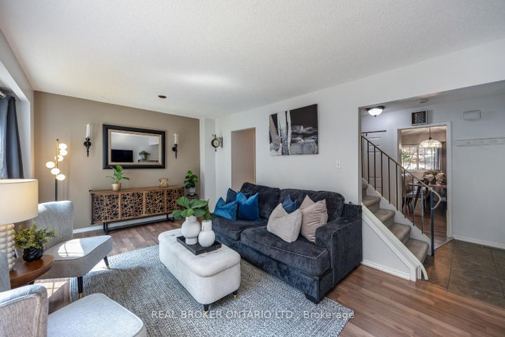 Photo 8 at 400 Wickham Court, Eastdale, Oshawa