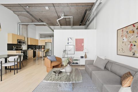 Photo 10 at 215 - 637 Lakeshore Boulevard W, Niagara, Toronto