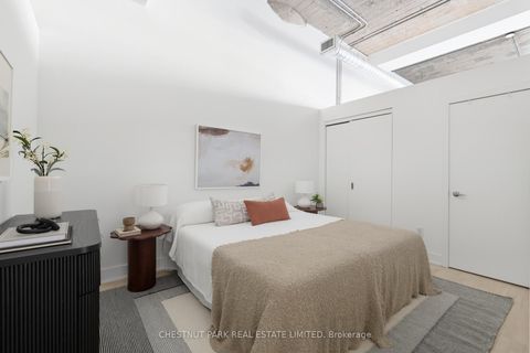 Photo 18 at 215 - 637 Lakeshore Boulevard W, Niagara, Toronto