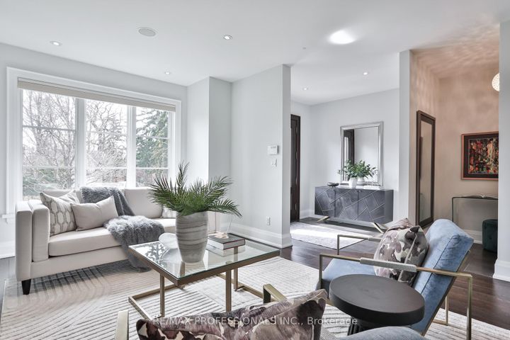 Photo 7 at 6 Meadowcrest Road, Queensway, Toronto