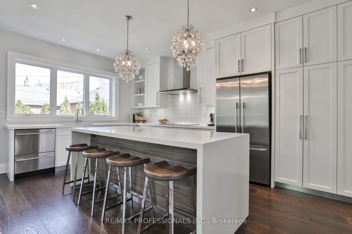 Photo 11 at 6 Meadowcrest Road, Queensway, Toronto