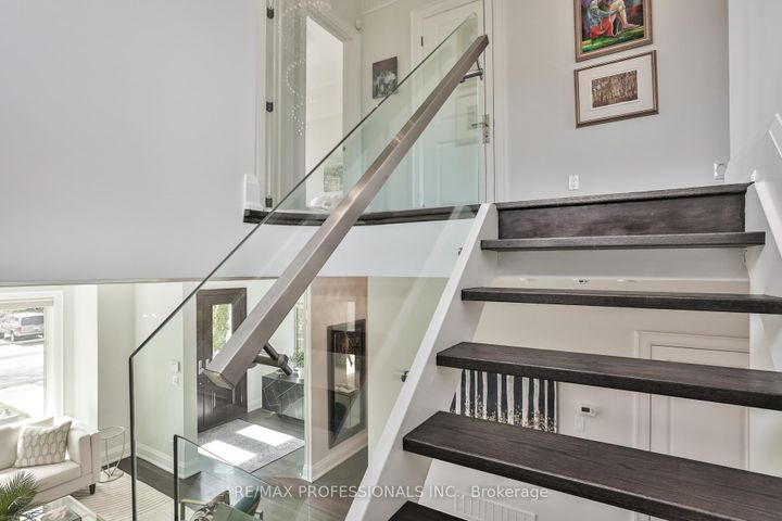 Photo 20 at 6 Meadowcrest Road, Queensway, Toronto