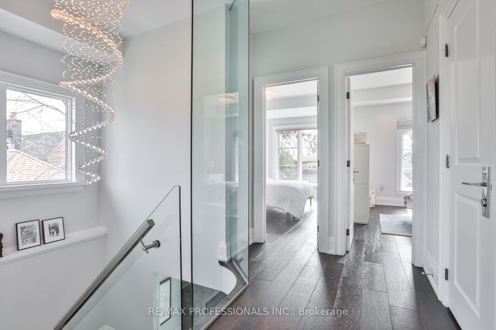 Photo 21 at 6 Meadowcrest Road, Queensway, Toronto