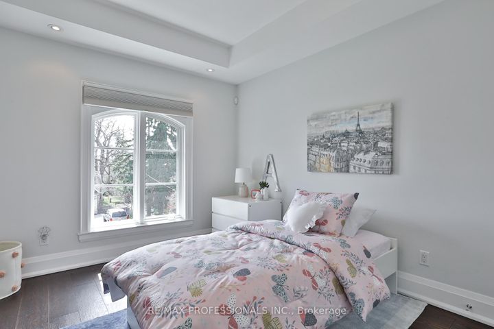 Photo 30 at 6 Meadowcrest Road, Queensway, Toronto