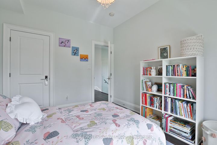 Photo 31 at 6 Meadowcrest Road, Queensway, Toronto